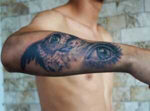 tatuaje fete mana incheietura infinit